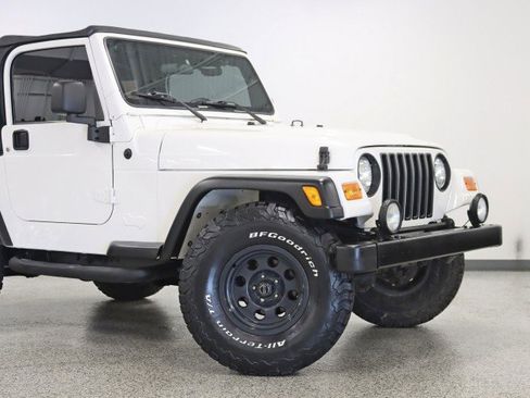 Used 2004 Jeep Wrangler 4WD w/ 30" Tire & Wheel Group image 2