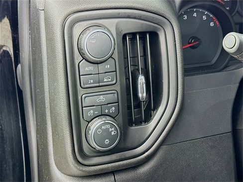 Used 2022 Chevrolet Silverado 1500 Custom image 10