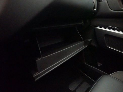 Certified 2024 Nissan Pathfinder SL image 30