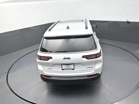 Used 2023 Jeep Grand Cherokee L Limited w/ Trailer Tow Group (B) AWD/4WD image 17