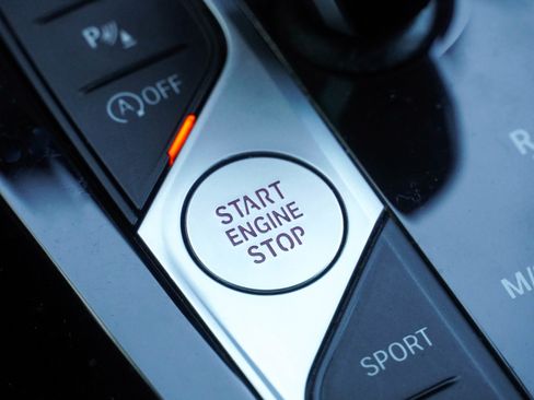 Certified 2024 BMW X3 xDrive30i w/ Convenience Package image 18