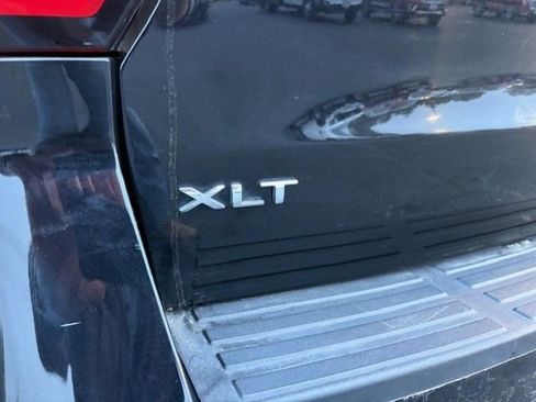 Used 2024 Ford Expedition XLT RWD image 6