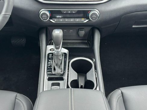 New 2025 Nissan Altima 2.5 SL image 9