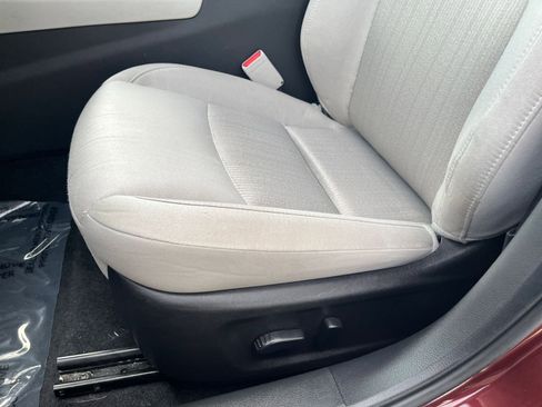 Used 2025 Nissan Altima 2.5 SV FWD image 22