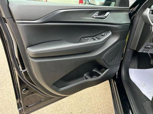 New 2025 Jeep Grand Cherokee Laredo X w/ Luxury Tech Group I image 7