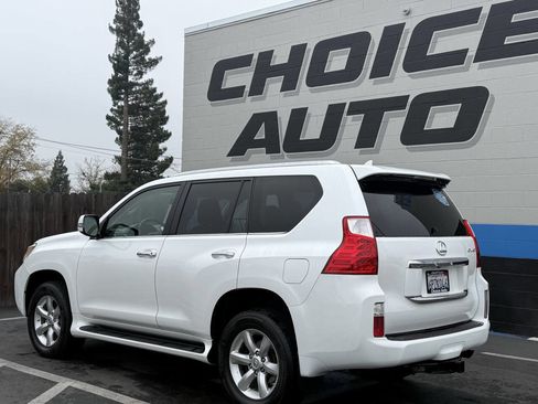 Used 2011 Lexus GX 460 image 27