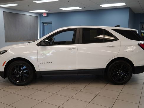 Certified 2023 Chevrolet Equinox LS w/ LS Convenience Package FWD image 2