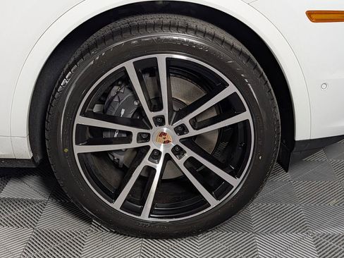 New 2026 Porsche Cayenne image 14
