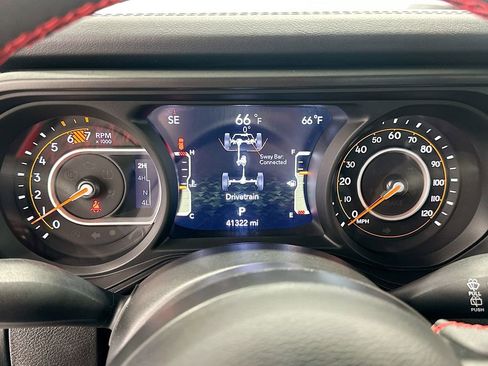 Used 2024 Jeep Wrangler Unlimited Rubicon w/ Technology Group AWD/4WD image 12