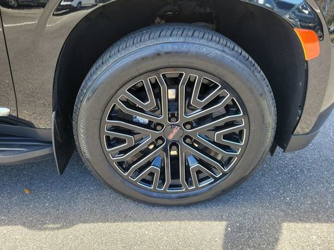 Certified 2022 GMC Yukon XL Denali image 6