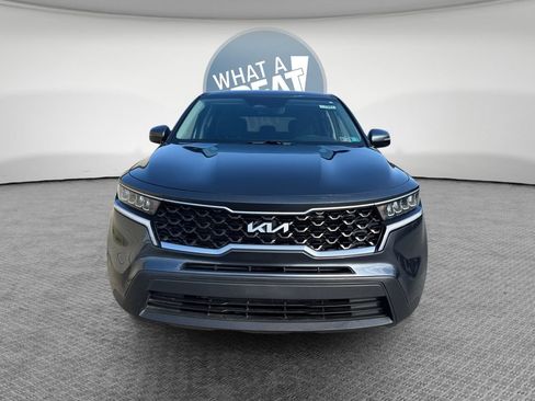 Certified 2023 Kia Sorento LX AWD/4WD image 9