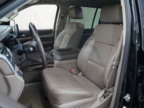 Used 2015 Chevrolet Suburban LT w/ Luxury Package RWD image 25