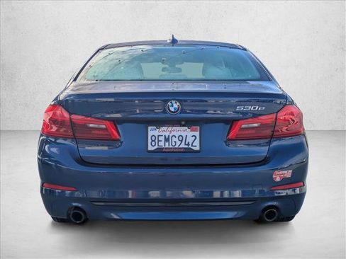 Used 2018 BMW 530e w/ Premium Package 2 image 7
