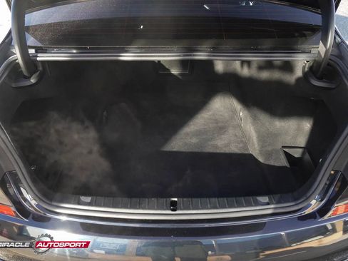 Used 2018 BMW 740i image 11