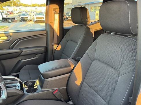 Used 2024 Chevrolet Colorado LT w/ LT Convenience Package II image 12