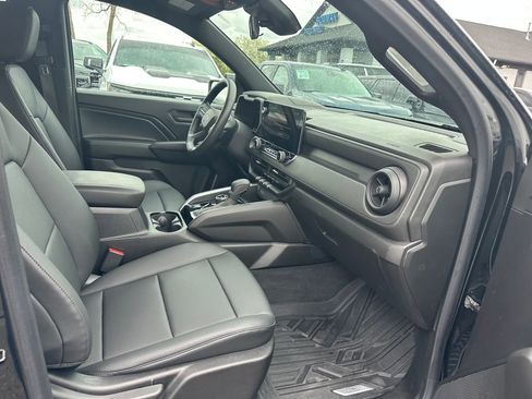 Used 2024 Chevrolet Colorado Trail Boss w/ Advanced Trailering Package AWD/4WD image 32