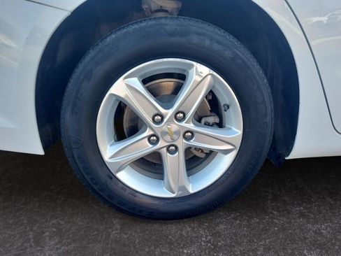 Used 2023 Chevrolet Malibu LS image 28