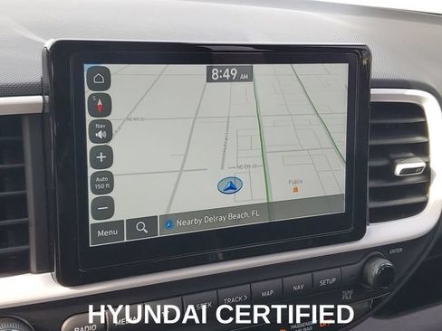 Certified 2025 Hyundai Venue Limited FWD image 18