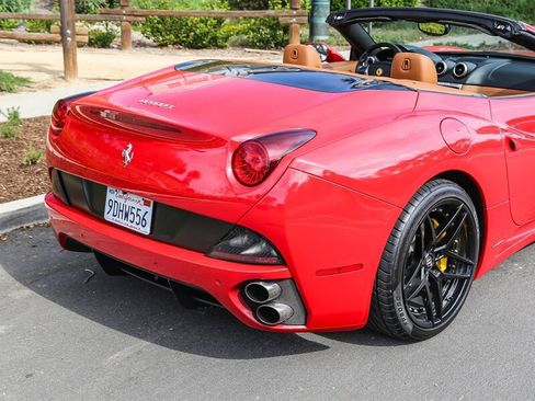 Used 2010 Ferrari California image 16