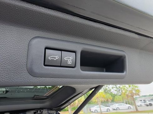 Used 2025 Toyota Sequoia Capstone AWD/4WD image 16