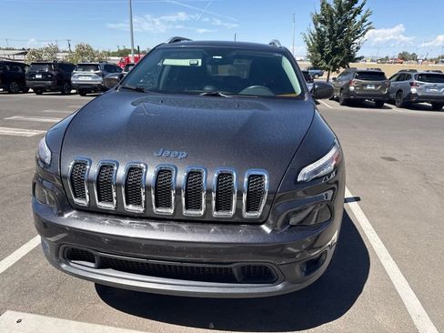 Used 2016 Jeep Cherokee Latitude w/ Cold Weather Group AWD/4WD image 2