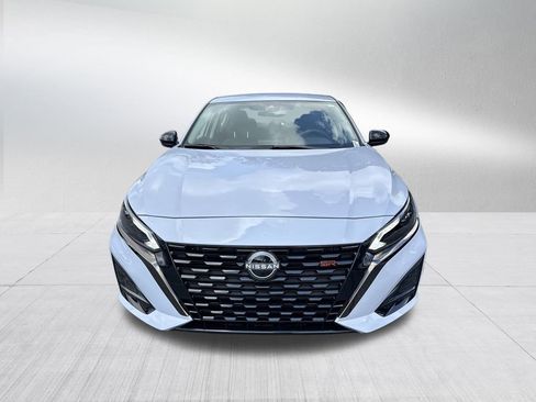 New 2025 Nissan Altima 2.5 SR image 2