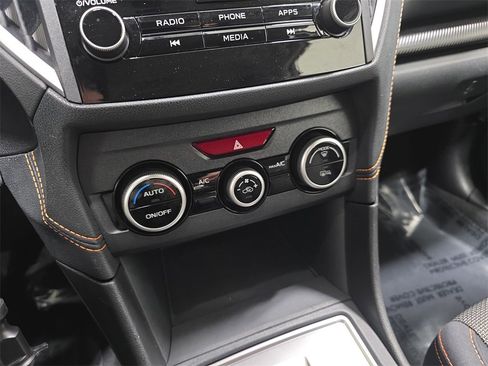 Used 2023 Subaru Crosstrek 2.0i Premium image 24