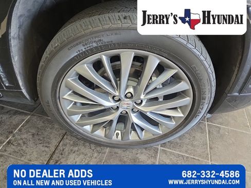 Used 2025 Buick Enclave Avenir w/ Super Cruise Package FWD image 4
