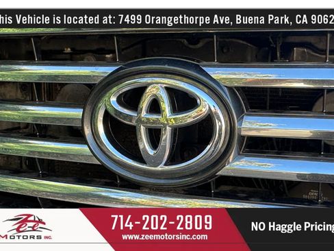 Used 2019 Toyota Sequoia Platinum w/ Carpet Mat Package (TMS) AWD/4WD image 77