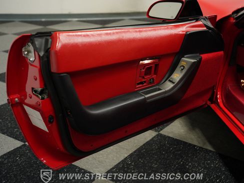 Used 1991 Chevrolet Corvette Convertible image 36
