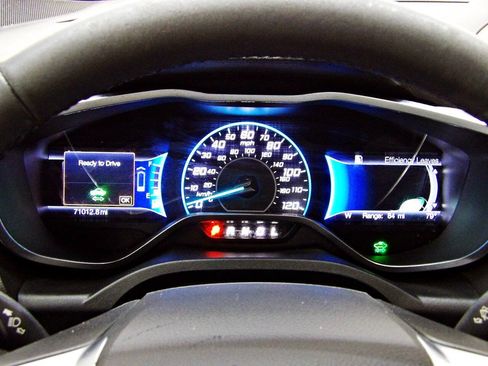 Used 2016 Ford C-MAX Energi SEL w/ Equipment Group 302A FWD image 16