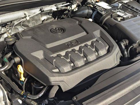 Used 2024 Volkswagen Tiguan SE R-Line FWD image 22