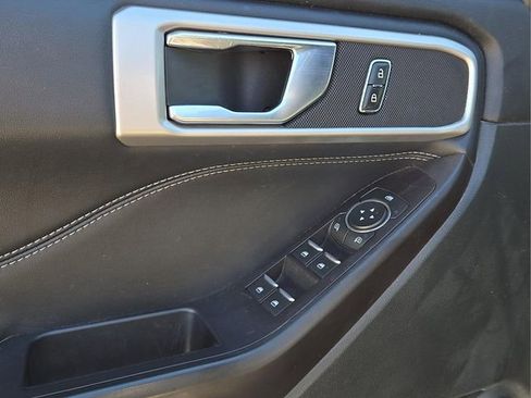 Used 2020 Ford Explorer XLT w/ Equipment Group 202A image 22