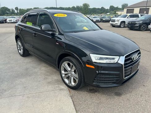 Used 2018 Audi Q3 2.0T Premium Plus w/ Premium Plus Package AWD/4WD image 3