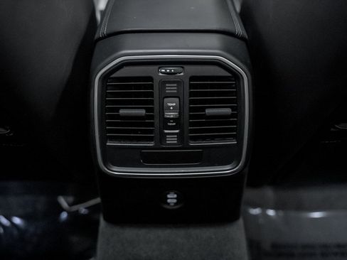 Used 2023 Porsche Macan T image 44