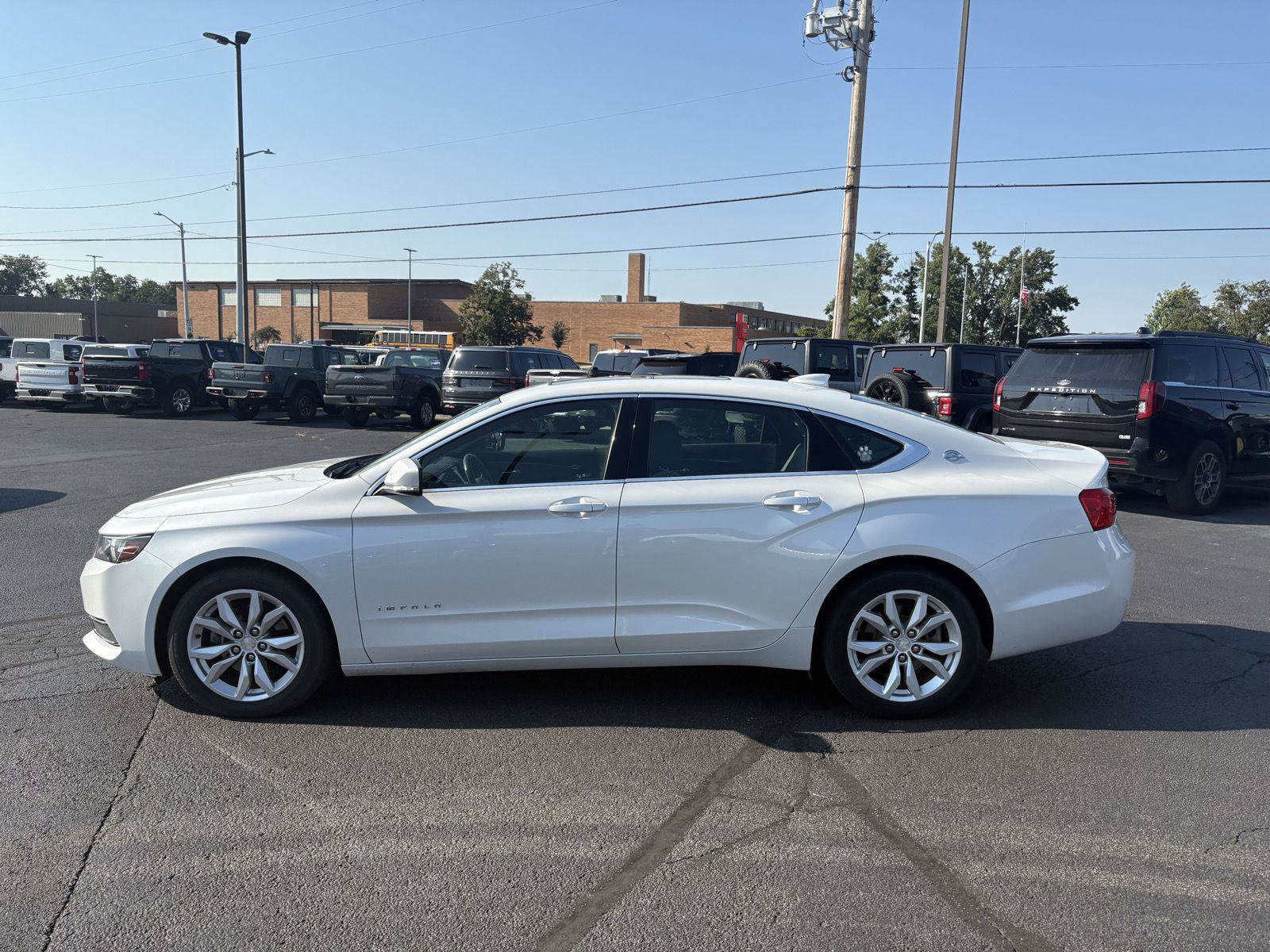 Used 2016 Chevrolet Impala LT w/ Convenience Package FWD image 19