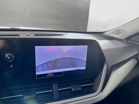 Used 2025 Chevrolet Trax LS image 22