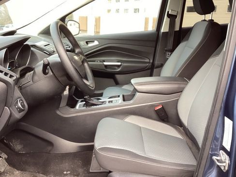 Used 2018 Ford Escape SE image 9