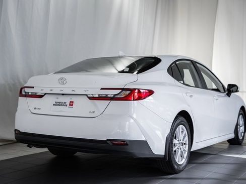 Used 2025 Toyota Camry LE image 4