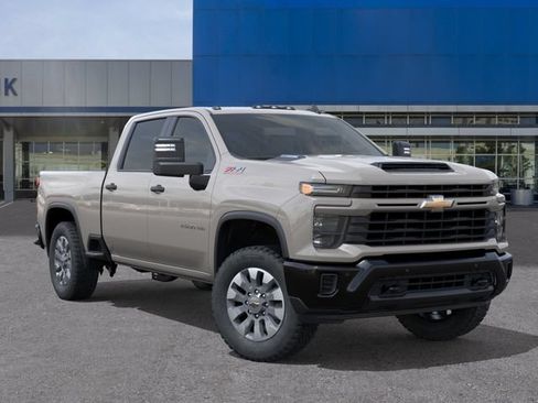 New 2026 Chevrolet Silverado 2500 Custom w/ Custom Value Package AWD/4WD image 7