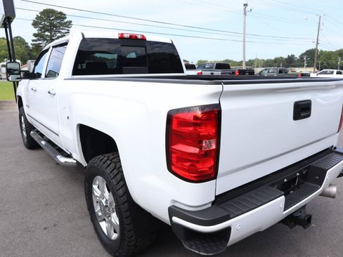Used 2018 Chevrolet Silverado 2500 LTZ w/ Duramax Plus Package AWD/4WD image 8
