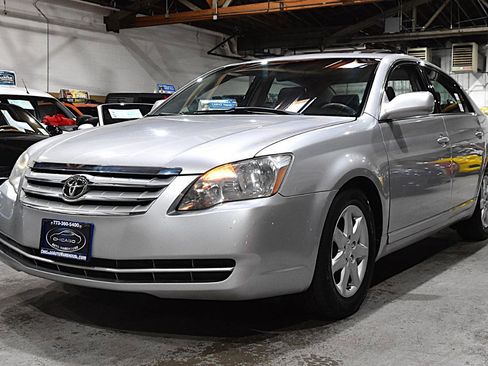 Used 2006 Toyota Avalon XL FWD image 3