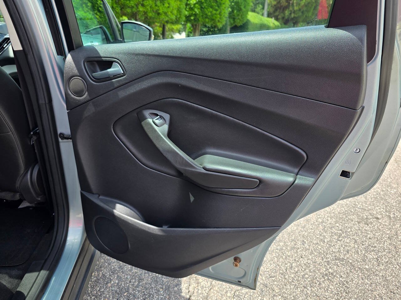 Used 2013 Ford C-MAX SEL FWD image 33