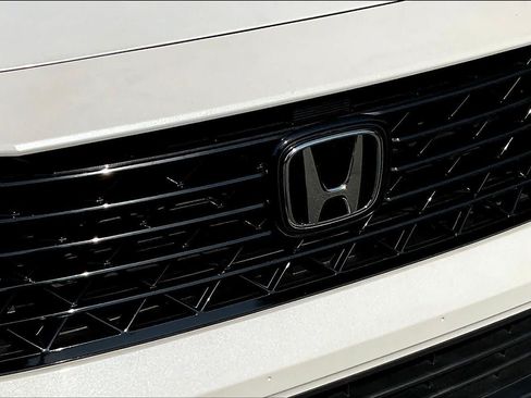 Used 2023 Honda Accord EX image 30