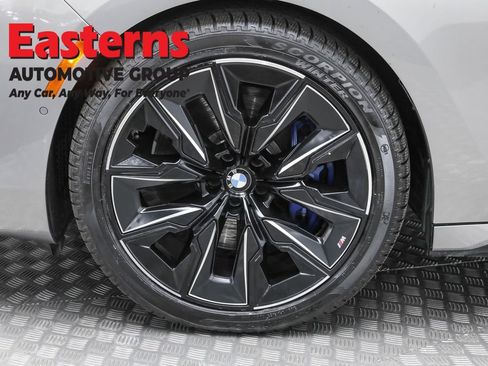 Used 2023 BMW 760i xDrive w/ Executive Package AWD/4WD image 35