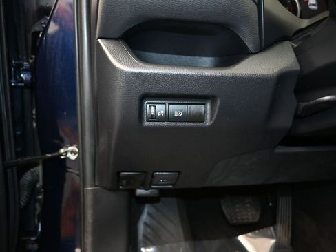 Used 2022 Toyota RAV4 XLE FWD image 12