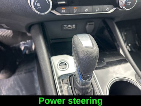 Used 2024 Nissan Altima 2.5 SV AWD/4WD image 15