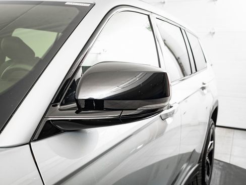 Used 2021 Jeep Grand Cherokee L Laredo image 14