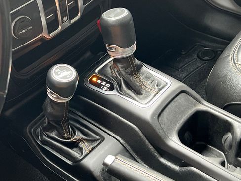 Used 2022 Jeep Wrangler Unlimited Sahara image 22