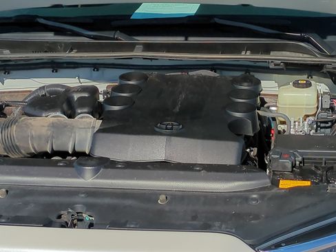 Used 2021 Toyota 4Runner Limited image 34